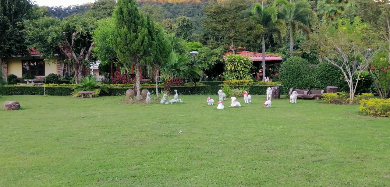 Baanphuthadol Hotel Mae Hong Son Ngoại thất bức ảnh