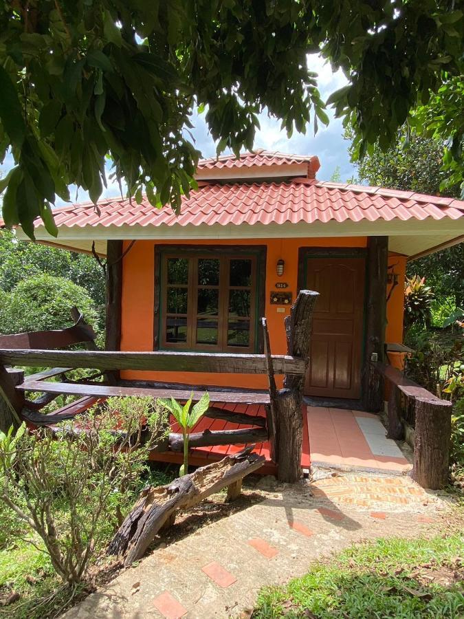 Baanphuthadol Hotel Mae Hong Son Ngoại thất bức ảnh