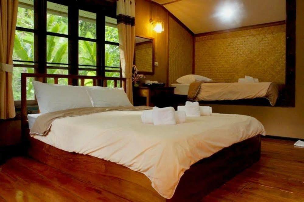 Baanphuthadol Hotel Mae Hong Son Ngoại thất bức ảnh
