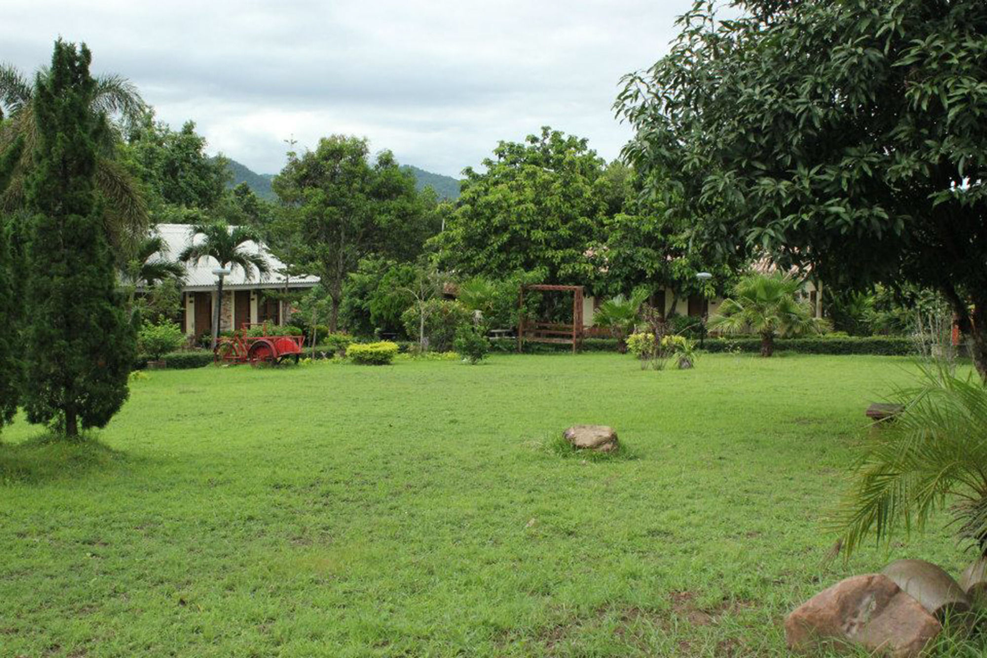Baanphuthadol Hotel Mae Hong Son Ngoại thất bức ảnh