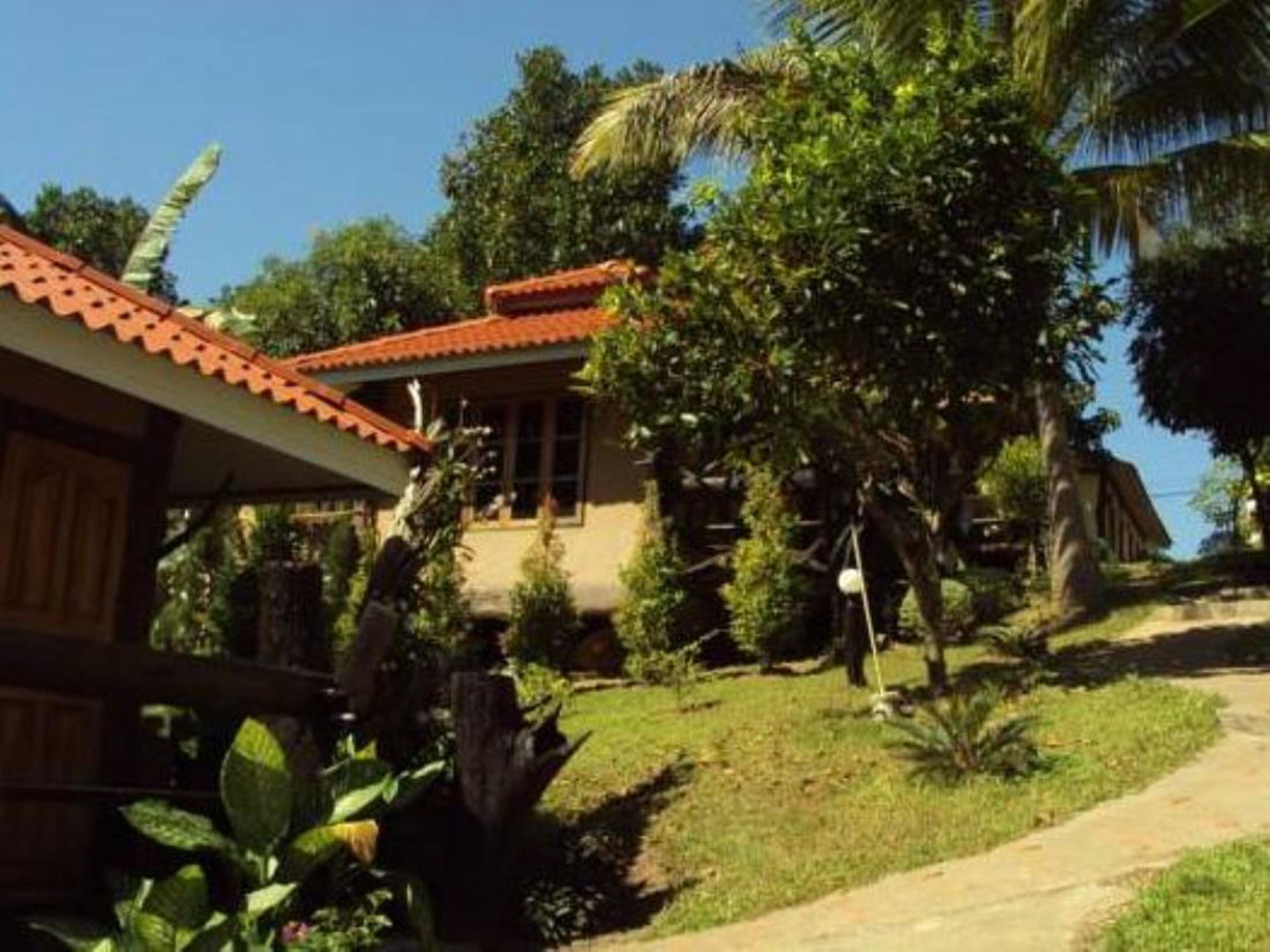Baanphuthadol Hotel Mae Hong Son Ngoại thất bức ảnh
