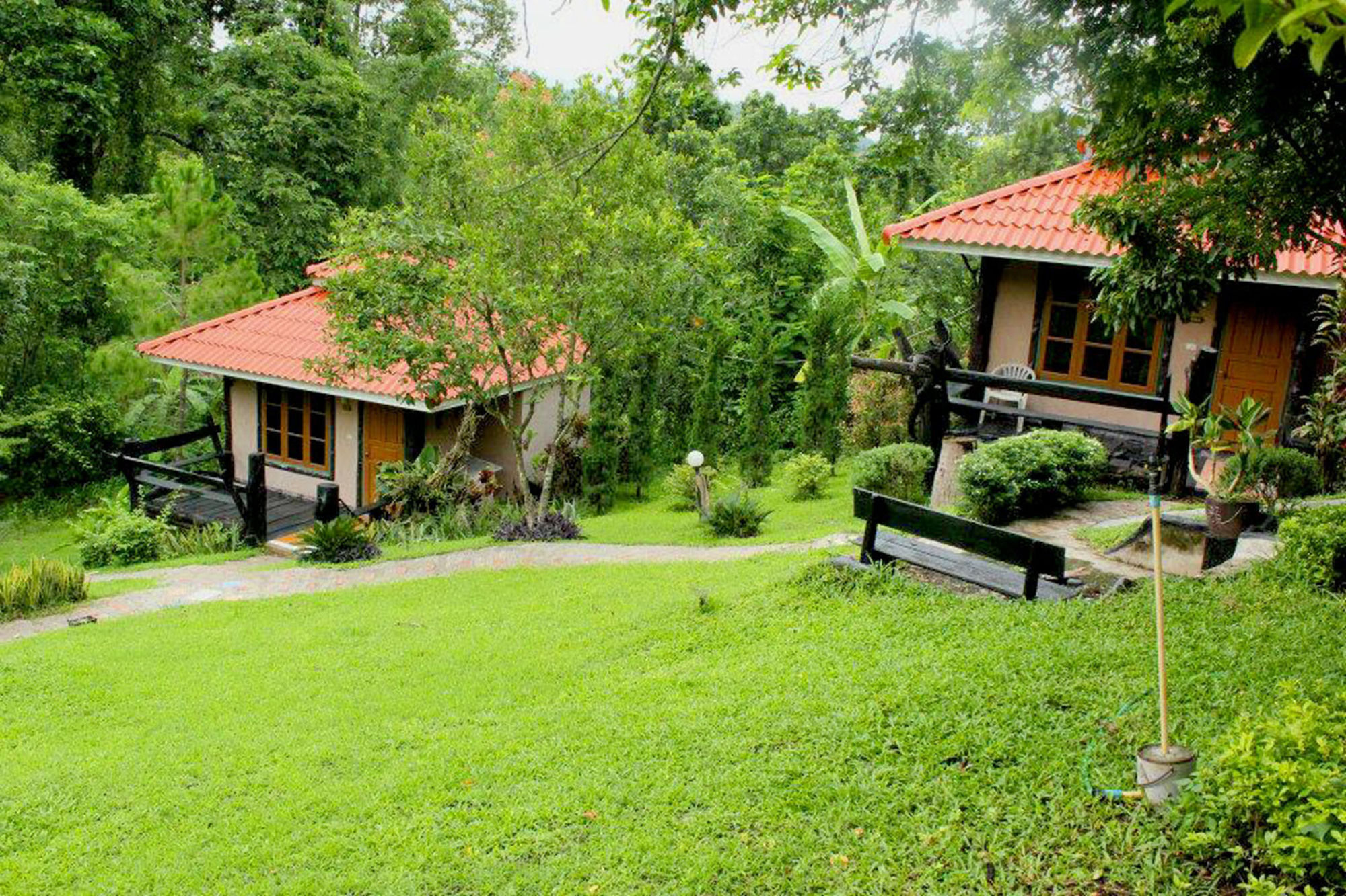 Baanphuthadol Hotel Mae Hong Son Ngoại thất bức ảnh
