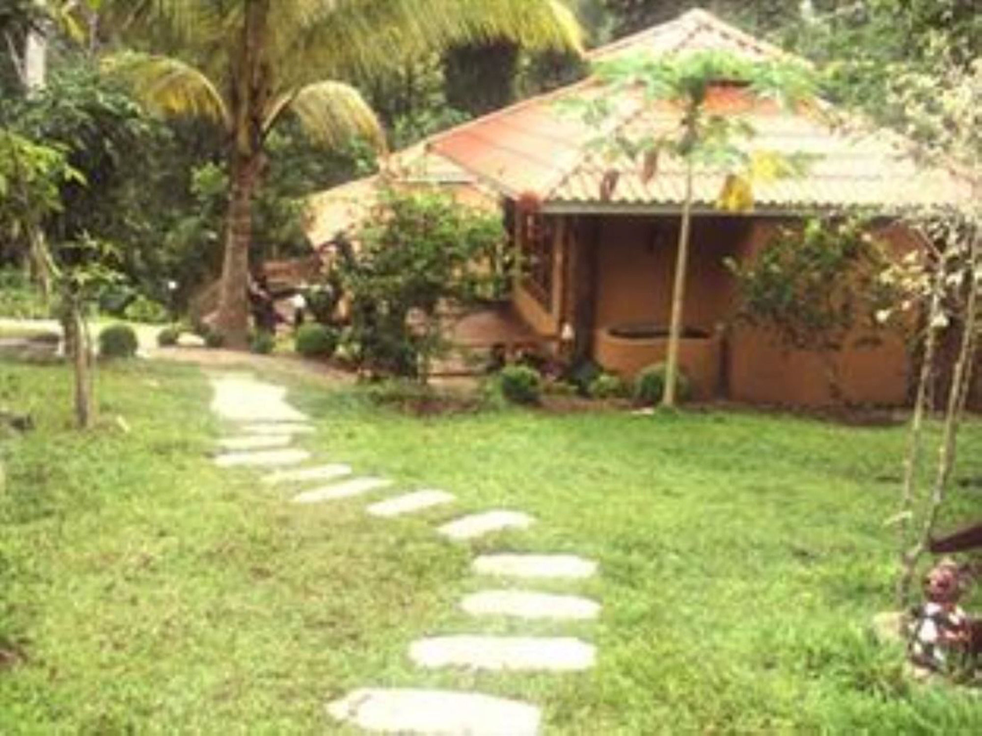 Baanphuthadol Hotel Mae Hong Son Ngoại thất bức ảnh