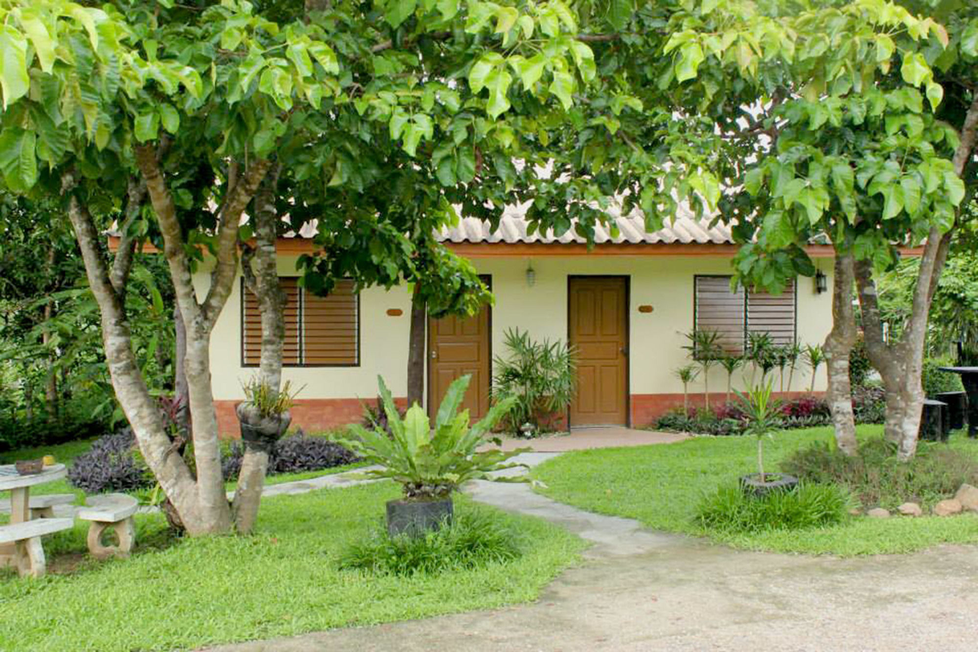 Baanphuthadol Hotel Mae Hong Son Ngoại thất bức ảnh